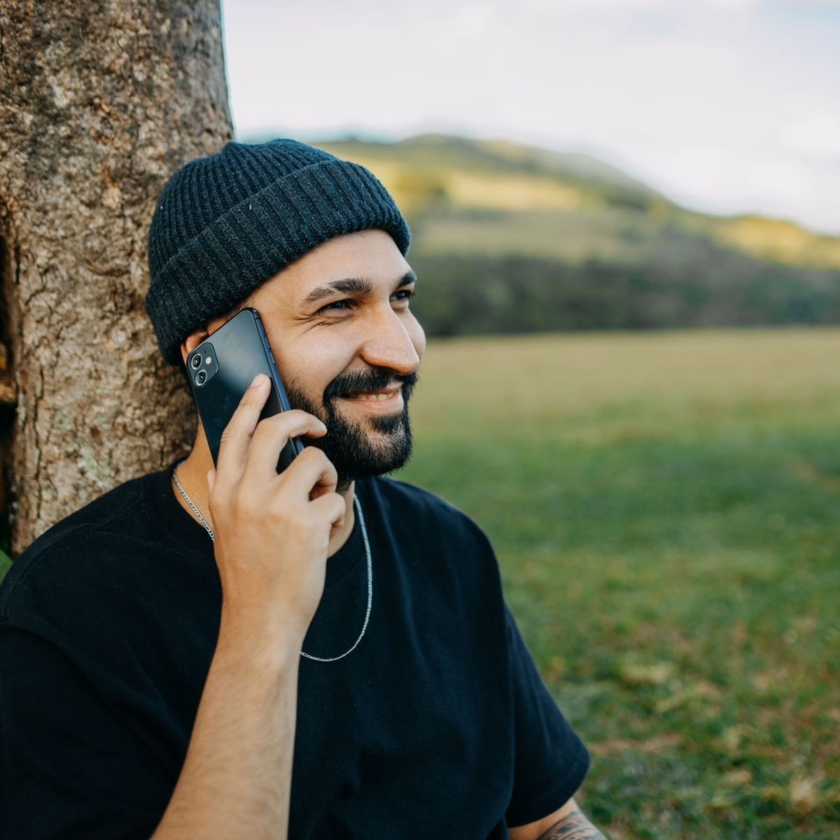 Conseiller Vigie des Bois joignable par téléphone, en pleine nature